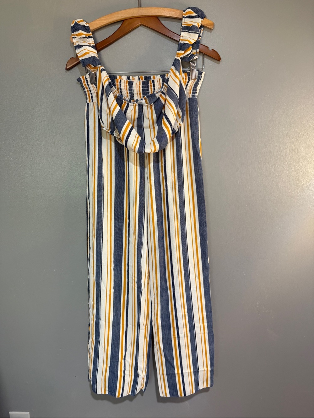 MOCKING JAY Sleeveless Striped Wide-Leg Jumpsuit in Navy, Mustard and White SZ M